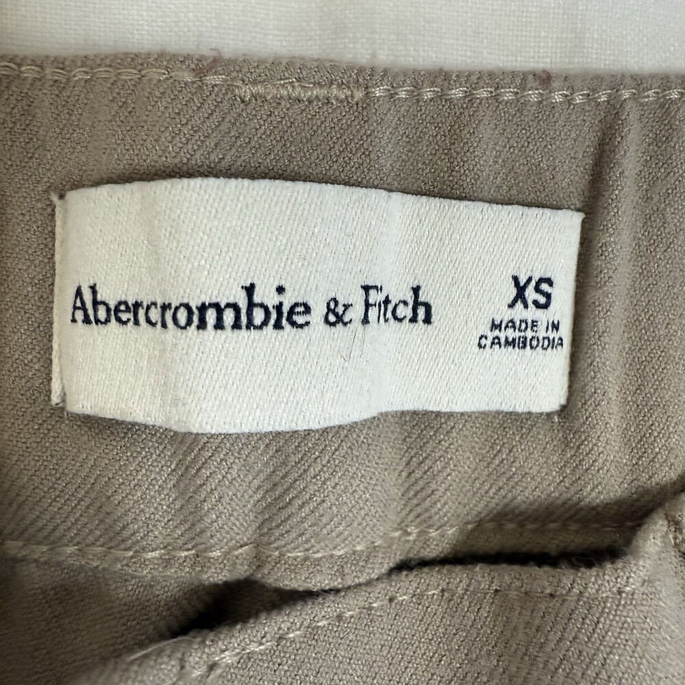 Abercrombie Pleated Wide‑Leg Stretch Waist Pants – Khaki – XS - Picture 6 of 9